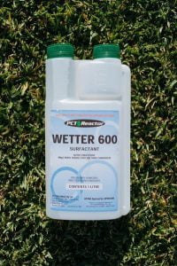 PCT reactix wetter 600 container on grass